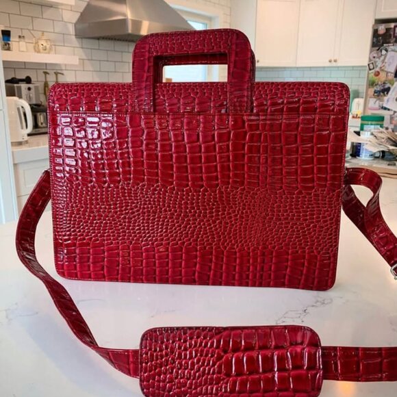 Vintage bold lipstick red vintage crocodile style laptop bag - Picture 4 of 8